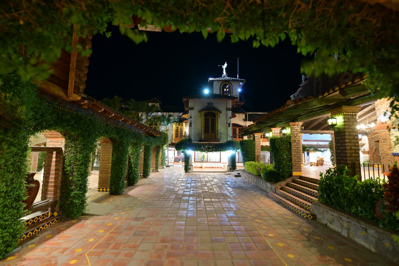 Terraza La Noria de noche